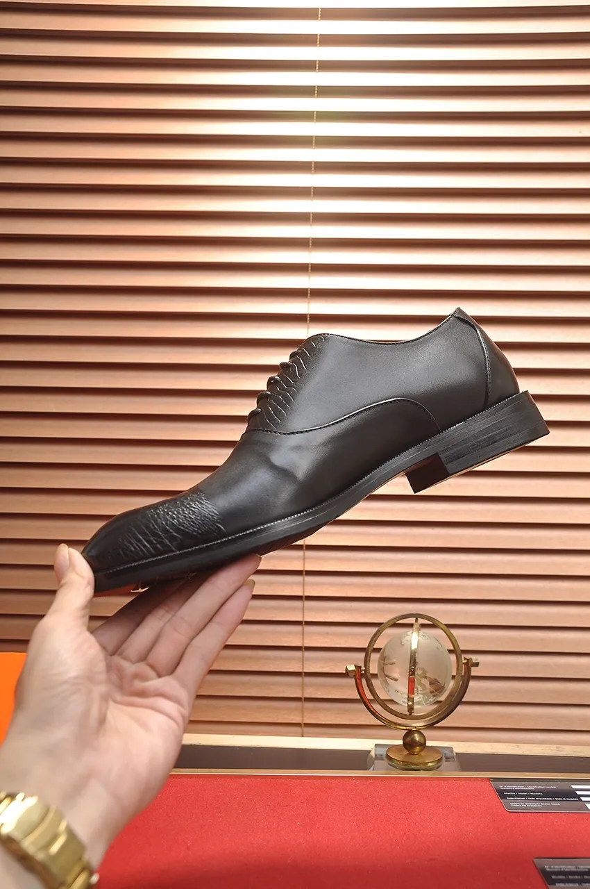 Men's shoes💰460💶[HERMES] (sheepskin lining)🍀Italian top luxury🍀He does not pursue novel styles and gorgeous colors, but attracts the favor of successful men with his flawless, elegant and classic style! This very, very comfortable, simple and stable style makes it easy to match any style! The pattern is absolutely 1:1 refined from the original case, and we strive for excellence in materials, imported cowhide + sheepskin lining💪💪💪extraordinary texture👍! .Black Brown Size: 38-45 (45 customized)